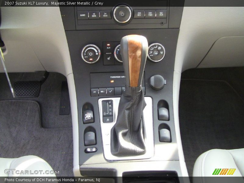  2007 XL7 Luxury 5 Speed Automatic Shifter