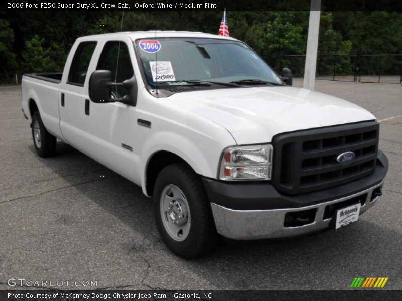Oxford White / Medium Flint 2006 Ford F250 Super Duty XL Crew Cab