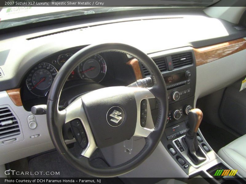  2007 XL7 Luxury Grey Interior