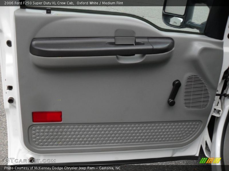Oxford White / Medium Flint 2006 Ford F250 Super Duty XL Crew Cab