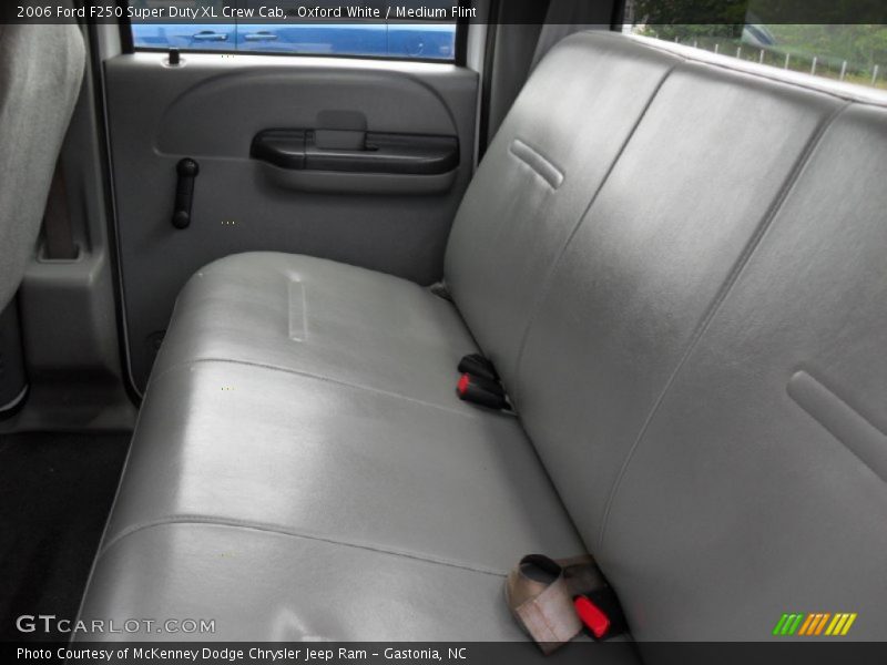 Oxford White / Medium Flint 2006 Ford F250 Super Duty XL Crew Cab