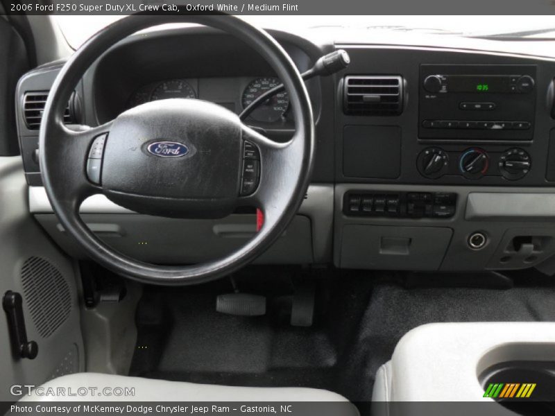Oxford White / Medium Flint 2006 Ford F250 Super Duty XL Crew Cab