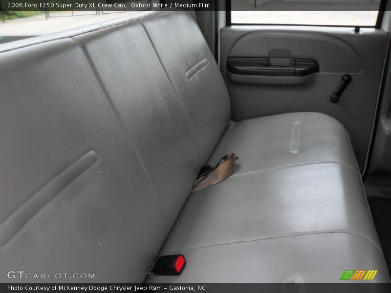 Oxford White / Medium Flint 2006 Ford F250 Super Duty XL Crew Cab