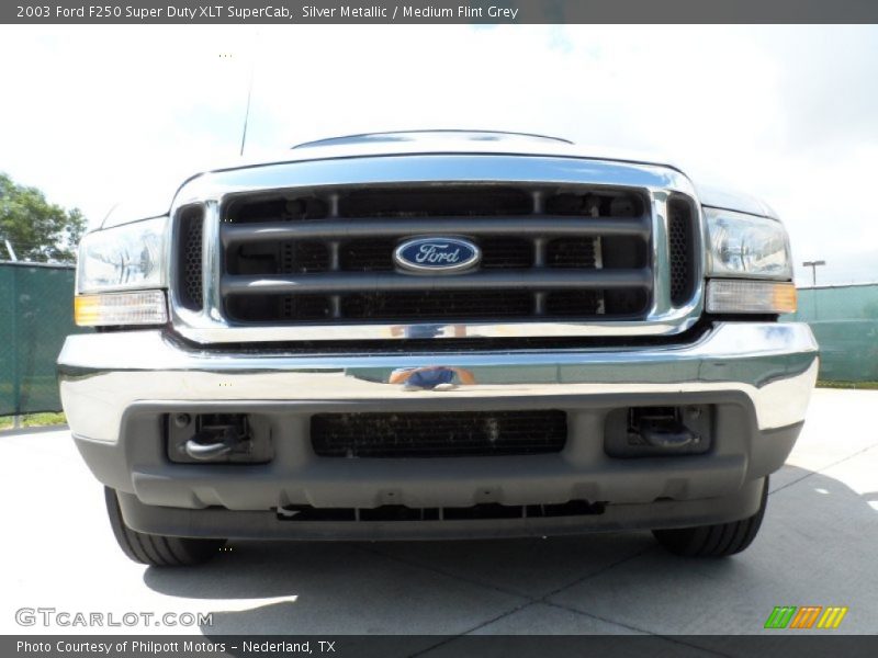 Silver Metallic / Medium Flint Grey 2003 Ford F250 Super Duty XLT SuperCab