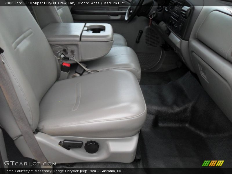 Oxford White / Medium Flint 2006 Ford F250 Super Duty XL Crew Cab