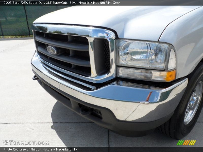 Silver Metallic / Medium Flint Grey 2003 Ford F250 Super Duty XLT SuperCab