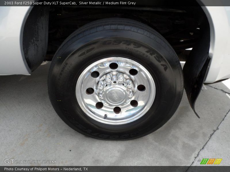 Silver Metallic / Medium Flint Grey 2003 Ford F250 Super Duty XLT SuperCab
