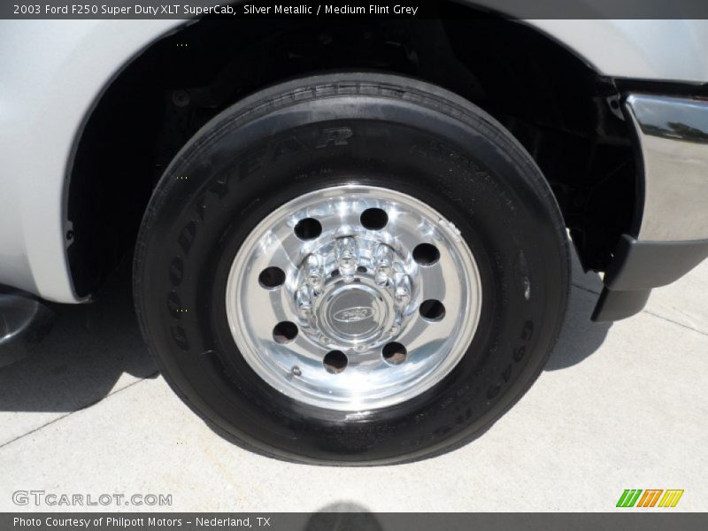 Silver Metallic / Medium Flint Grey 2003 Ford F250 Super Duty XLT SuperCab