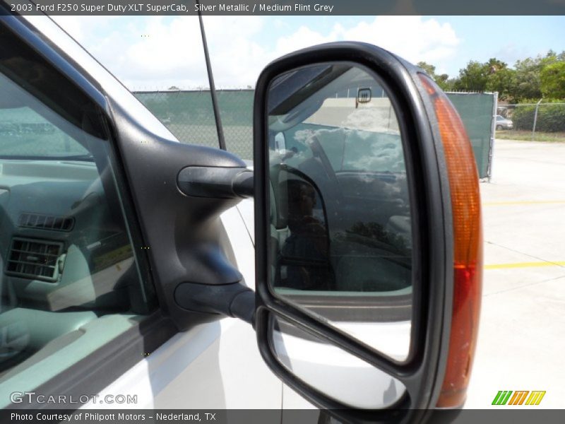 Silver Metallic / Medium Flint Grey 2003 Ford F250 Super Duty XLT SuperCab