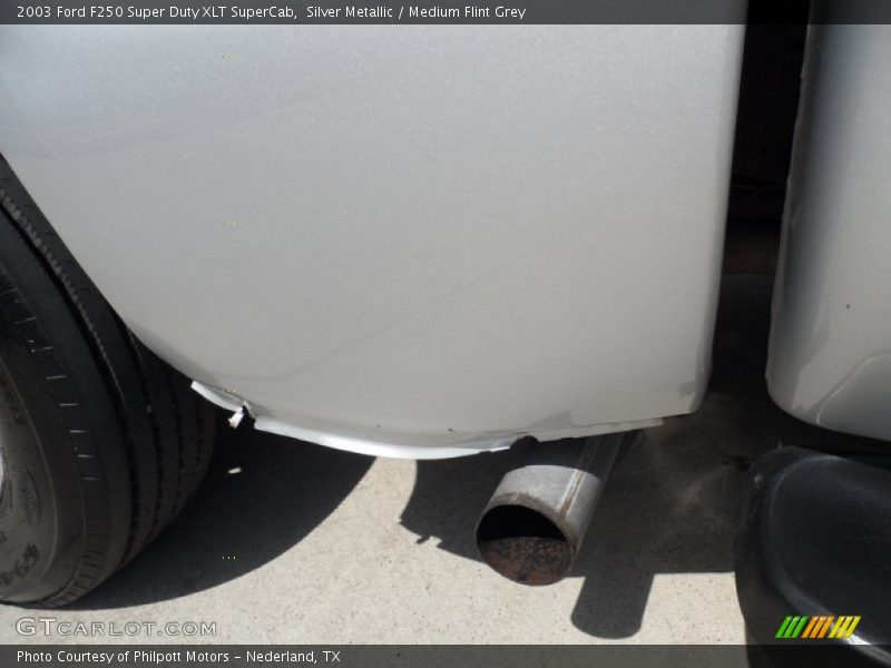 Silver Metallic / Medium Flint Grey 2003 Ford F250 Super Duty XLT SuperCab