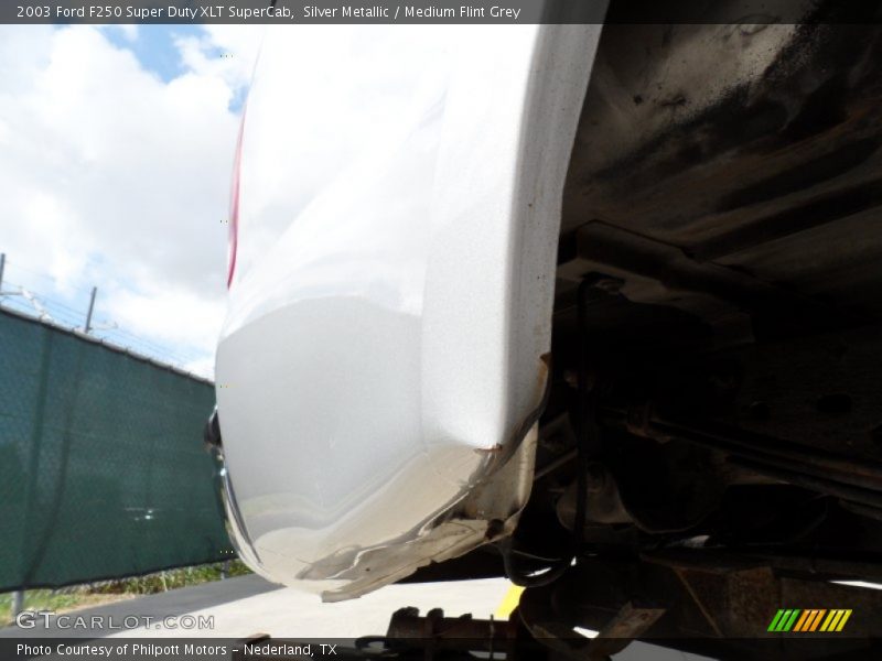 Silver Metallic / Medium Flint Grey 2003 Ford F250 Super Duty XLT SuperCab