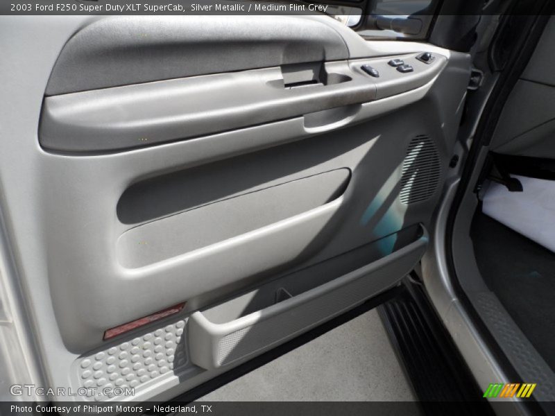 Silver Metallic / Medium Flint Grey 2003 Ford F250 Super Duty XLT SuperCab