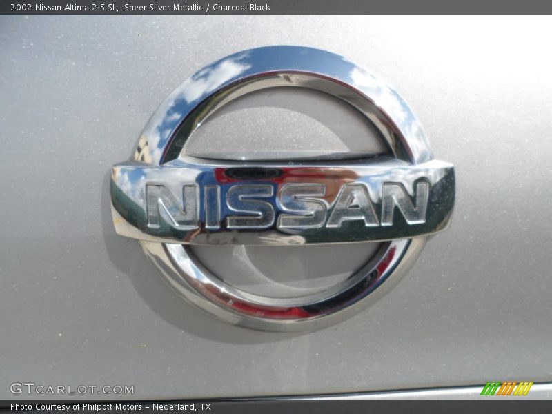 Sheer Silver Metallic / Charcoal Black 2002 Nissan Altima 2.5 SL