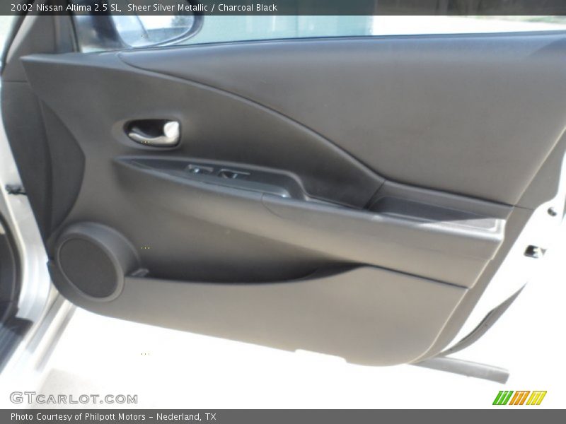 Sheer Silver Metallic / Charcoal Black 2002 Nissan Altima 2.5 SL