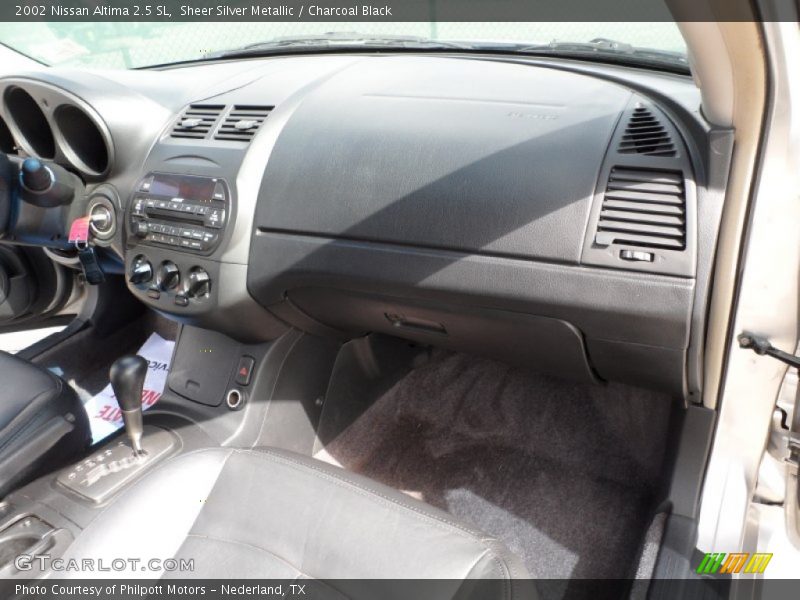 Sheer Silver Metallic / Charcoal Black 2002 Nissan Altima 2.5 SL