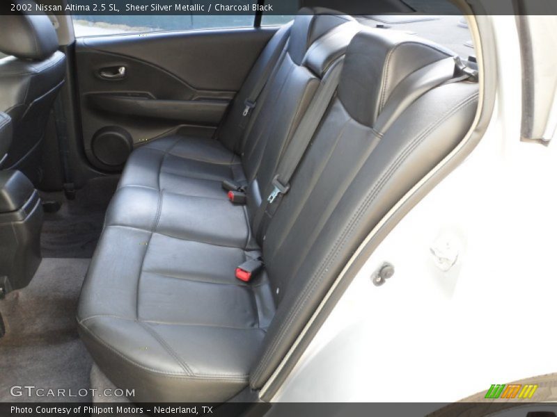 Sheer Silver Metallic / Charcoal Black 2002 Nissan Altima 2.5 SL