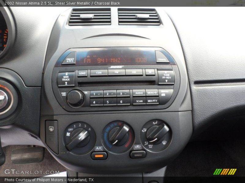 Sheer Silver Metallic / Charcoal Black 2002 Nissan Altima 2.5 SL