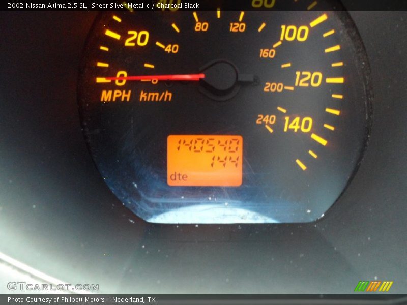 Sheer Silver Metallic / Charcoal Black 2002 Nissan Altima 2.5 SL