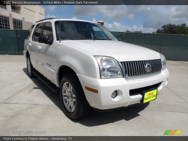 Oxford White / Medium Dark Parchment 2002 Mercury Mountaineer