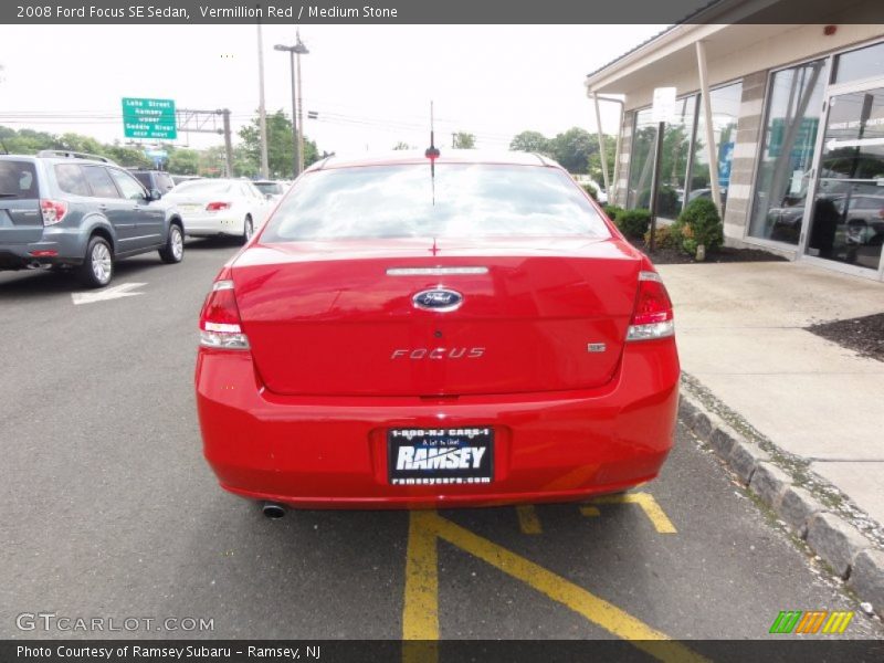 Vermillion Red / Medium Stone 2008 Ford Focus SE Sedan