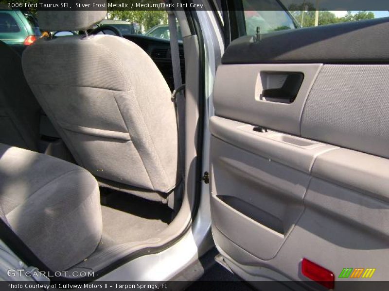Silver Frost Metallic / Medium/Dark Flint Grey 2006 Ford Taurus SEL