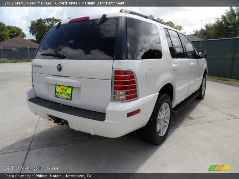 Oxford White / Medium Dark Parchment 2002 Mercury Mountaineer