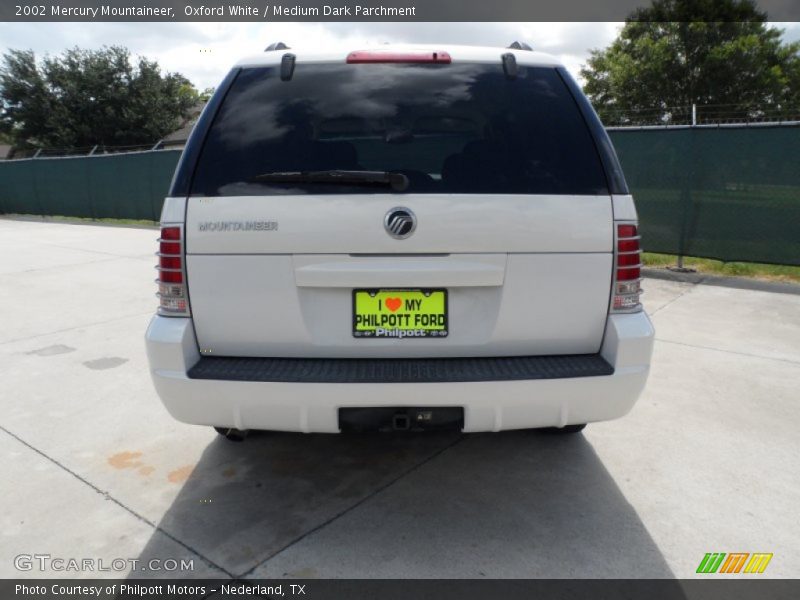 Oxford White / Medium Dark Parchment 2002 Mercury Mountaineer