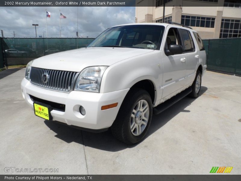 Oxford White / Medium Dark Parchment 2002 Mercury Mountaineer