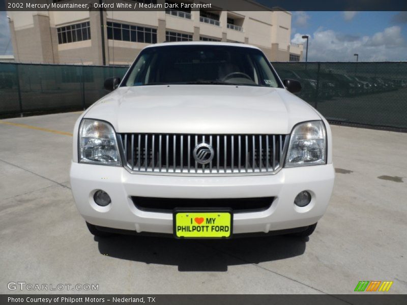 Oxford White / Medium Dark Parchment 2002 Mercury Mountaineer