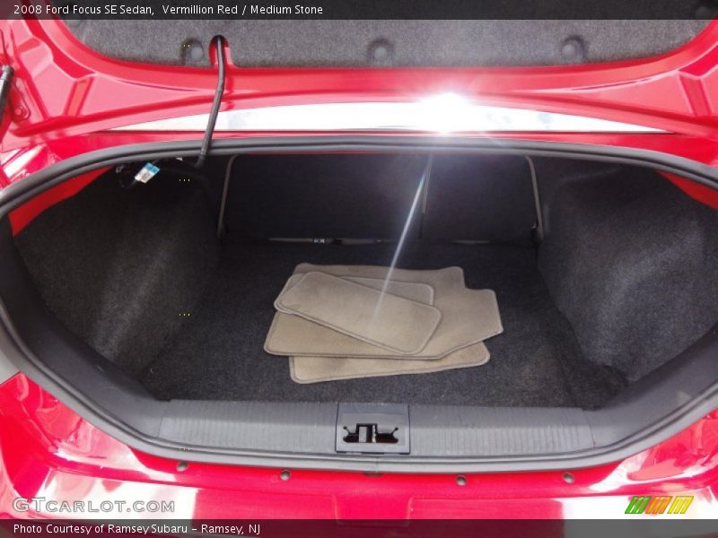 Vermillion Red / Medium Stone 2008 Ford Focus SE Sedan