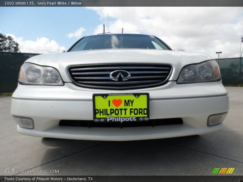 Ivory Pearl White / Willow 2003 Infiniti I 35