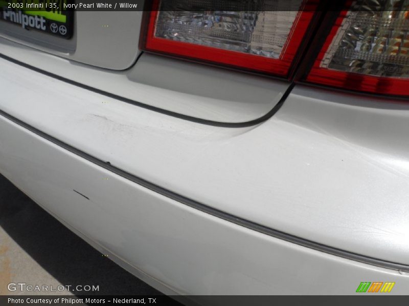 Ivory Pearl White / Willow 2003 Infiniti I 35