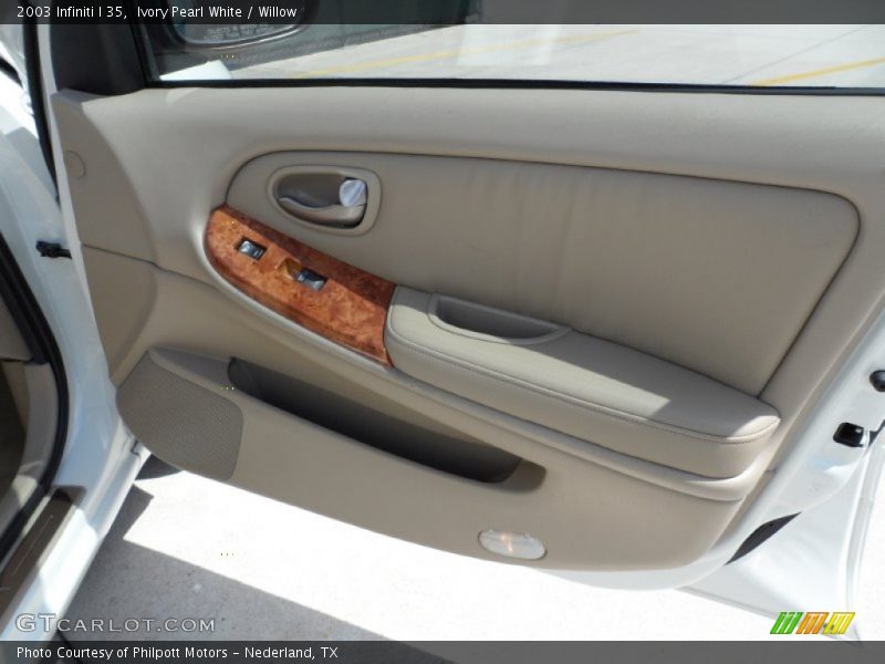Ivory Pearl White / Willow 2003 Infiniti I 35