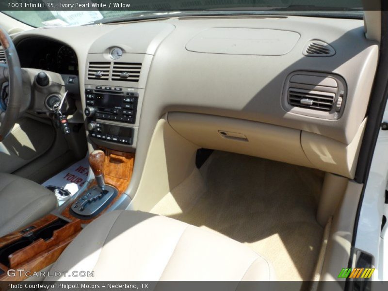 Ivory Pearl White / Willow 2003 Infiniti I 35