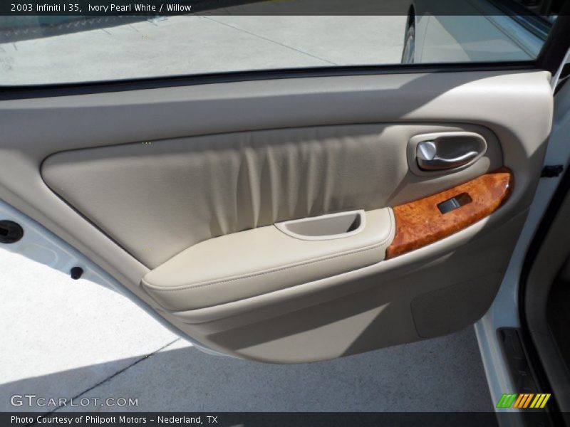 Ivory Pearl White / Willow 2003 Infiniti I 35