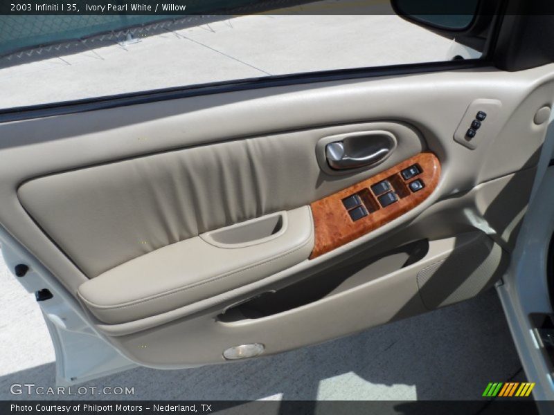 Ivory Pearl White / Willow 2003 Infiniti I 35