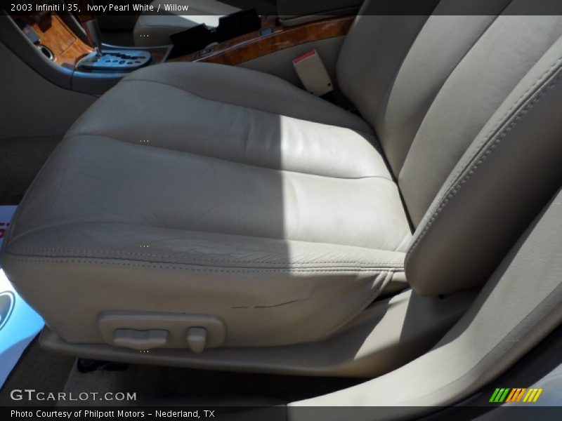 Ivory Pearl White / Willow 2003 Infiniti I 35