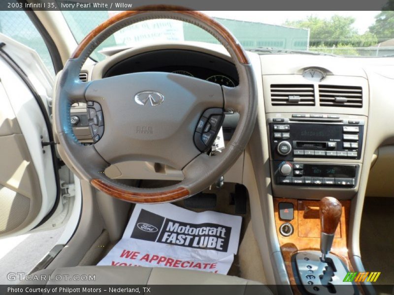 Ivory Pearl White / Willow 2003 Infiniti I 35