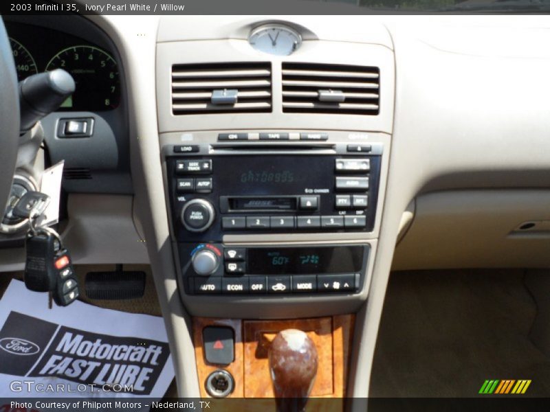 Ivory Pearl White / Willow 2003 Infiniti I 35