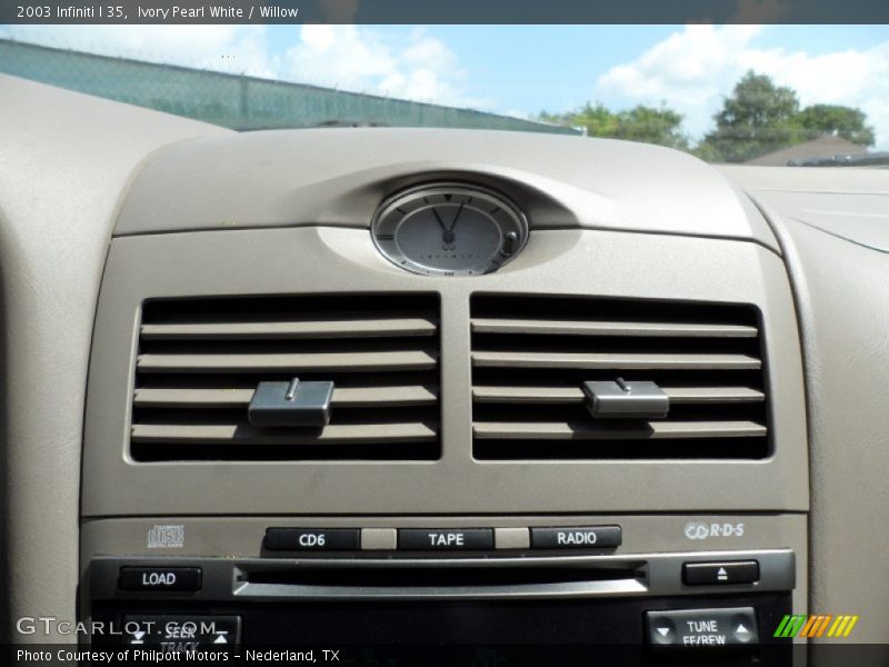Ivory Pearl White / Willow 2003 Infiniti I 35