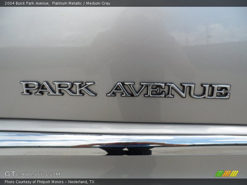  2004 Park Avenue  Logo