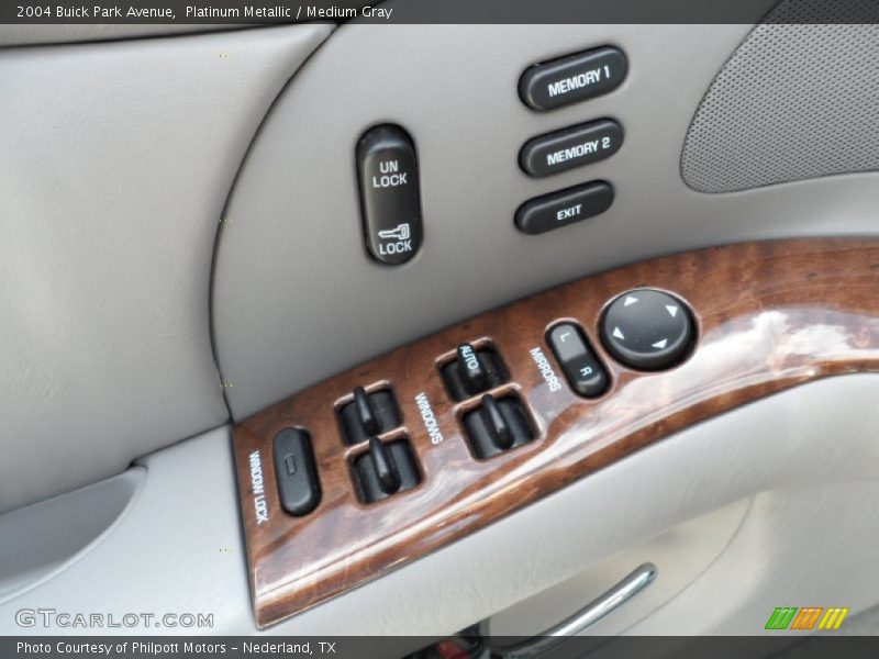 Platinum Metallic / Medium Gray 2004 Buick Park Avenue