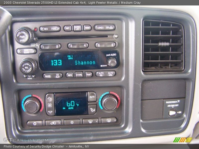 Light Pewter Metallic / Medium Gray 2003 Chevrolet Silverado 2500HD LS Extended Cab 4x4