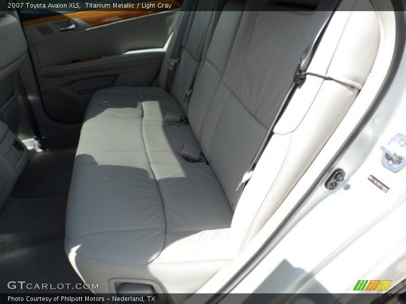Titanium Metallic / Light Gray 2007 Toyota Avalon XLS