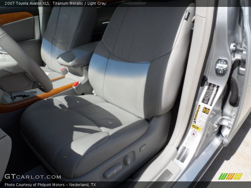 Titanium Metallic / Light Gray 2007 Toyota Avalon XLS