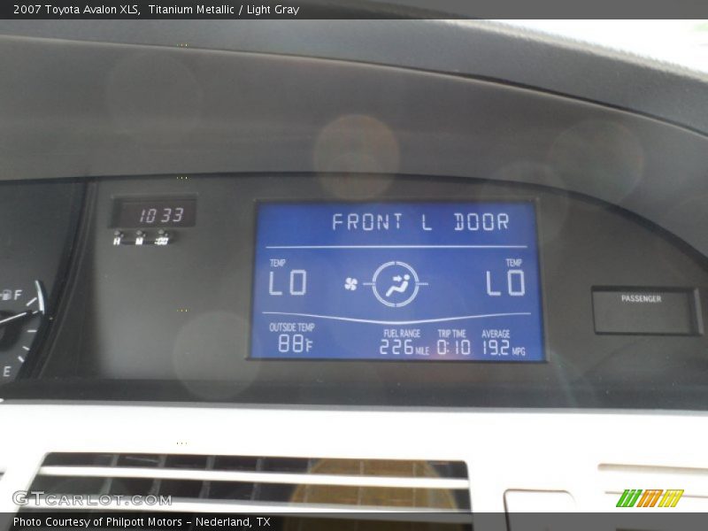 Titanium Metallic / Light Gray 2007 Toyota Avalon XLS
