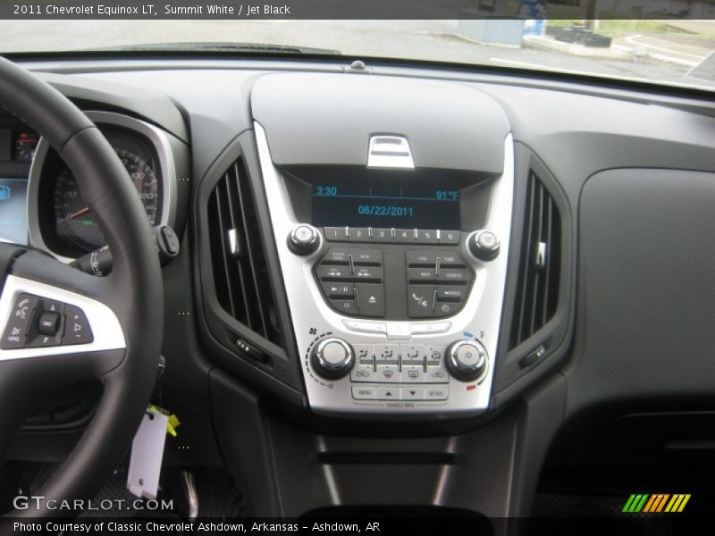 Summit White / Jet Black 2011 Chevrolet Equinox LT