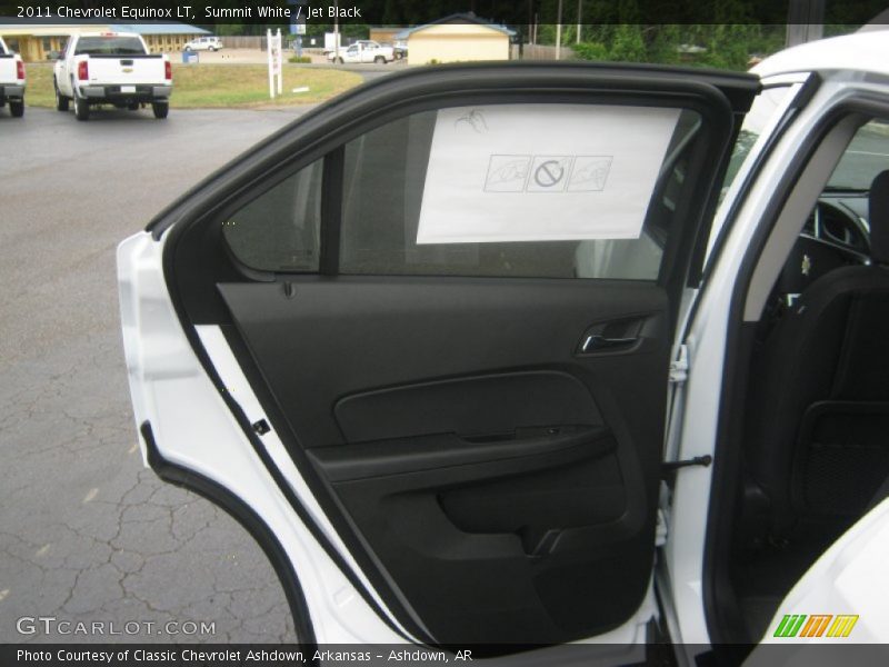Summit White / Jet Black 2011 Chevrolet Equinox LT