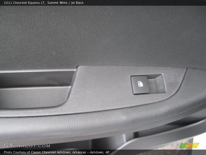 Summit White / Jet Black 2011 Chevrolet Equinox LT