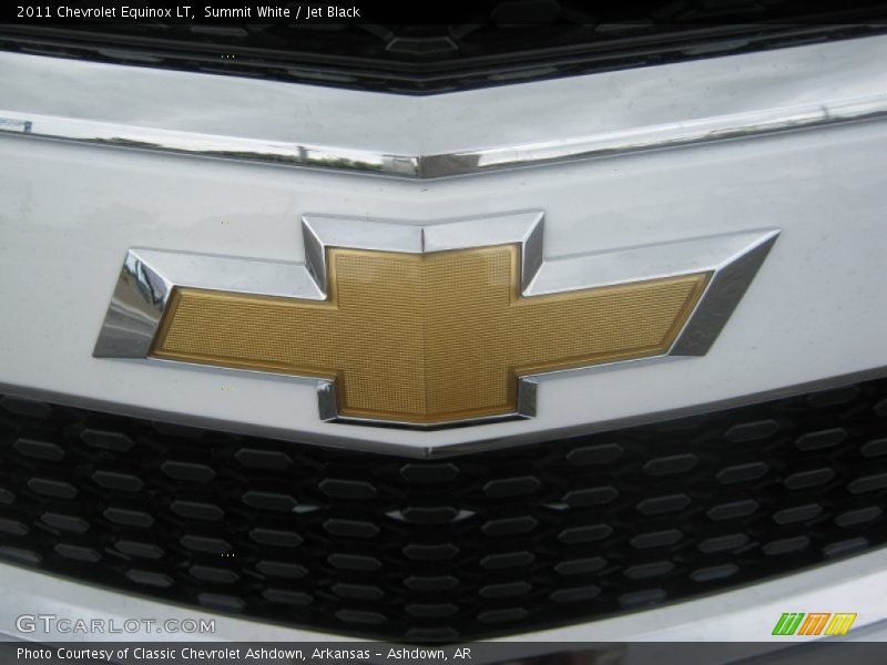 Summit White / Jet Black 2011 Chevrolet Equinox LT